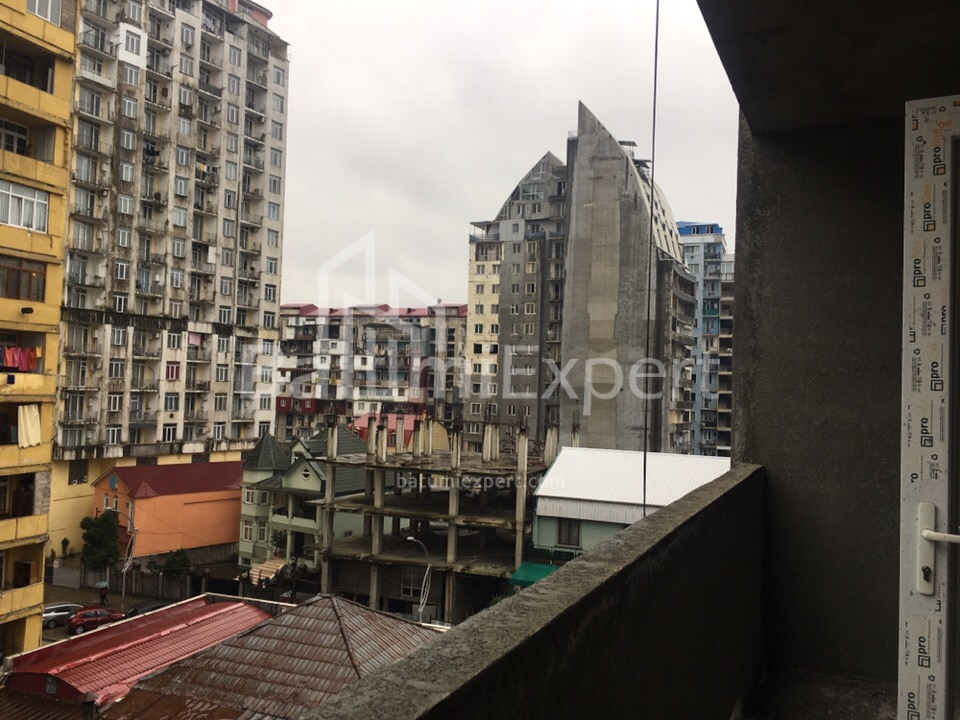 דירה 70.4 מ"ר - וכטנג גורגסלי, Batumi, גאורגיה