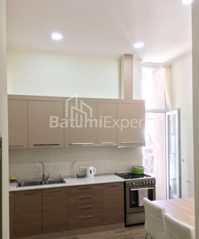 דירה 175 מ"ר - המלך פרנבאז, Batumi, גאורגיה