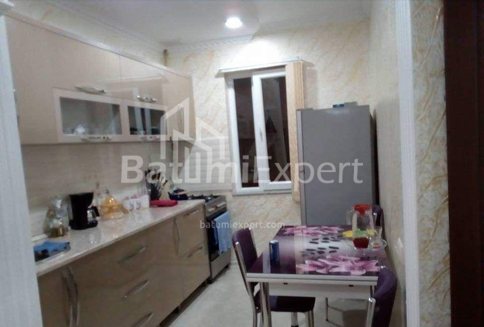 דירה 76 מ"ר - יוסף קובלדזה, Batumi, גאורגיה