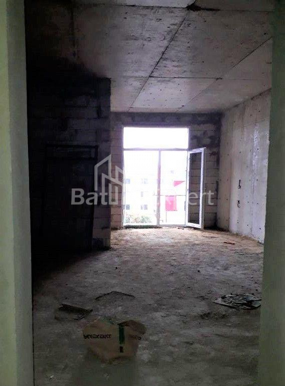 דירה 48 מ"ר - יוריבסקאיה, בטומי, גאורגיה