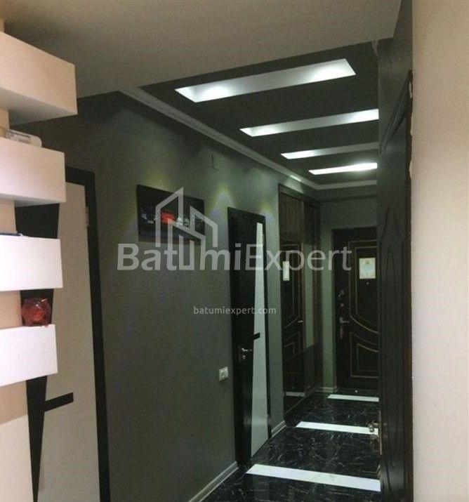 דירה 107 מ"ר - שריף חימשיאשווילי, Batumi, גאורגיה
