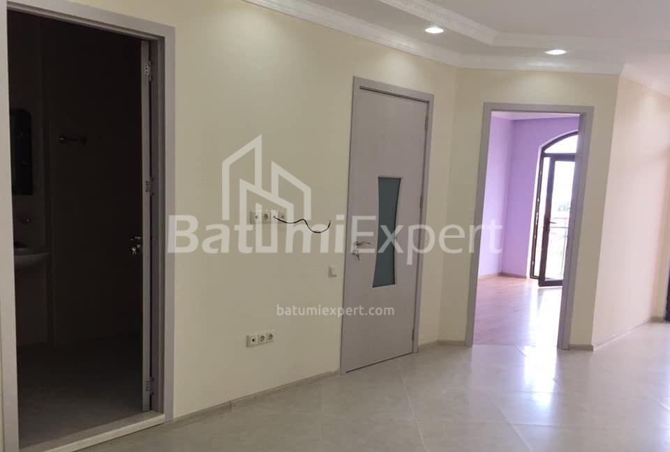 דירה 73 מ"ר - איליה צ'בצ'וואדזה, Batumi, גאורגיה