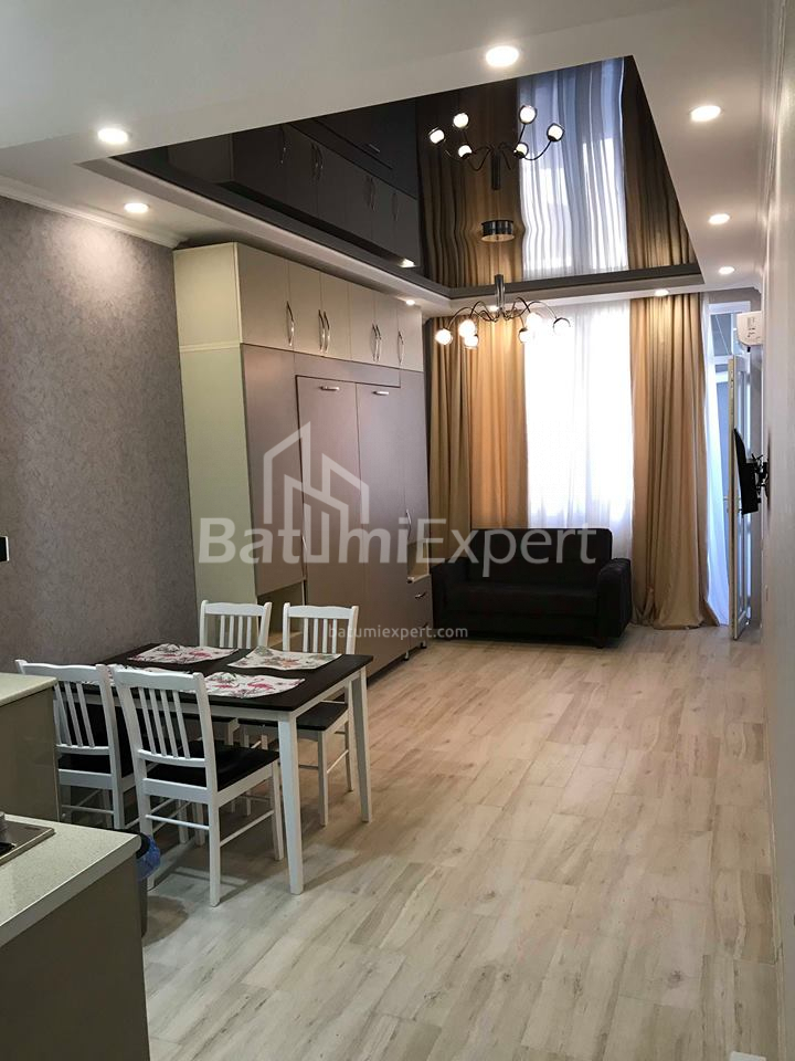 דירה 34 מ"ר - שריף חימשיאשווילי, Batumi, גאורגיה