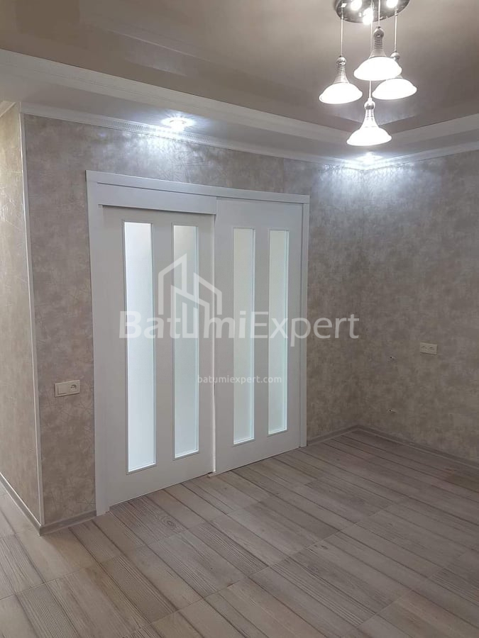 דירה 44 מ"ר - יוסף קובלדזה, בטומי, גאורגיה