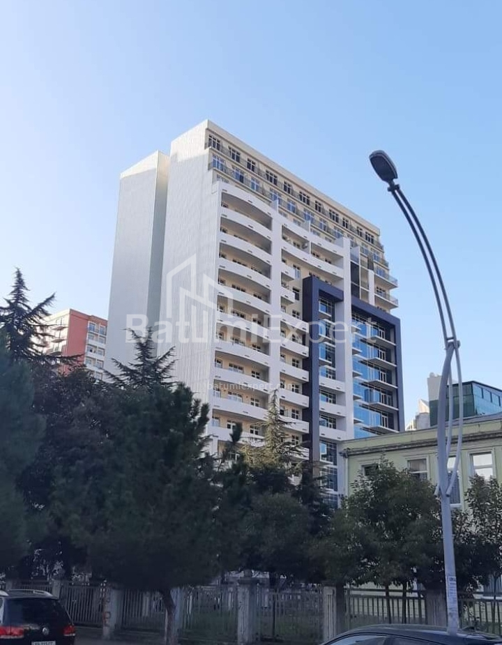 דירה 40 מ"ר - וכטנג גורגסלי, בטומי, גאורגיה
