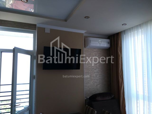 דירה 50.5 מ"ר - ניקו פירוסמני, בטומי, גאורגיה