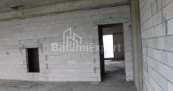 דירה 76.07 מ"ר - לך ומריה קצ'ינסקי, בטומי, גאורגיה