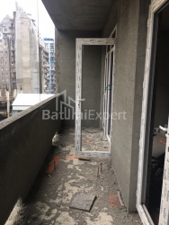 דירה 1-комн 70.4 m² - וכטנג גורגסלי, Batumi
