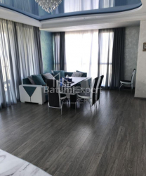 דירה 3-комн 90 m² - יוריבסקאיה, Batumi