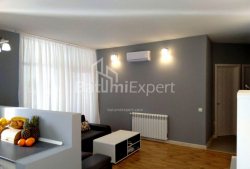 דירה 3-комн 80 m² - אלכסנדרה פושקין, Batumi