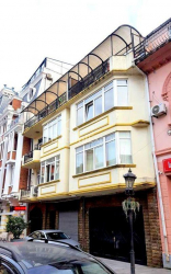 דירה 3-комн 134 m² - וכטנג גורגסלי, Batumi