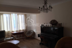 דירה 2-комн 68 m² - זוראבה גורגילדזה, Batumi