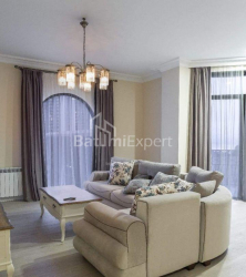 דירה 4-комн 140 m² - יוריבסקאיה, Batumi