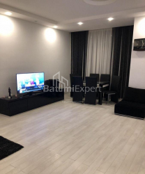 דירה 2-комн 90 m² - וכטנג גורגסלי, Batumi