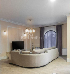דירה 4-комн 140 m² - יוריבסקאיה, Batumi