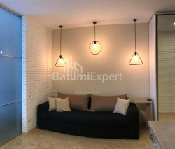 דירה 42 מ"ר - ניקו פירוסמני, Batumi, גאורגיה