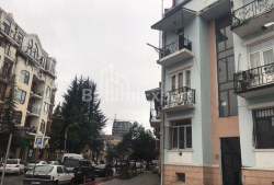 דירה 4-комн 106 m² - וכטנג גורגסלי, Batumi