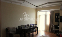 דירה 3-комн 100 m² - ניקו פירוסמני, Batumi