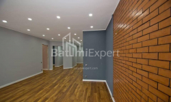דירה 4-комн 112 m² - ניקו פירוסמני, Batumi