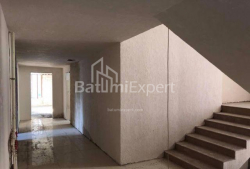 דירה 4-комн 119 m² - יוריבסקאיה, Batumi