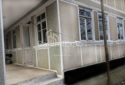 בית פרטי 4-комн 120 m² - יוריבסקאיה, Batumi