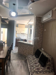 דירה 3-комн 72 m² - אלכסנדרה פושקין, Batumi