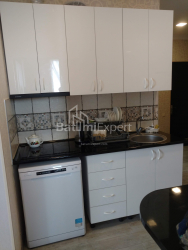 דירה 52 מ"ר - שריף חימשיאשווילי, בטומי, גאורגיה