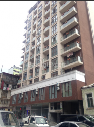 איזור קמעונאי 200 m² - המלך פרנבאז, Batumi