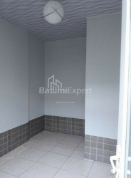 איזור קמעונאי 50 מ"ר - שריף חימשיאשווילי, Batumi, גאורגיה