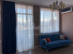 דירה 72 מ"ר - ניקו פירוסמני, Batumi, גאורגיה