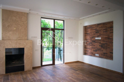 בית פרטי 5-комн 230 m² - סימון כנעלי, Kvariati
