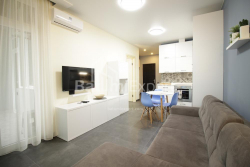 דירה 2-комн 47.5 m² - שריף חימשיאשווילי, Batumi