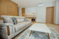דירה 3-комн 84 m² - סמטת הגיבורים, Batumi