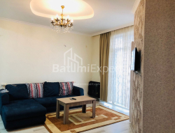 דירה 43 מ"ר - גריגולה לורטקיפנידזה, Batumi, גאורגיה