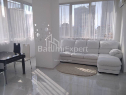דירה 3-комн 75.6 m² - ניקו פירוסמני, Batumi